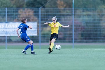 Bild 341 - F SSC Hagen Ahrensburg - SV Frisia 03 Risum-Lindholm : Ergebnis: 2:0